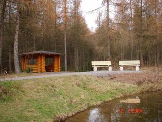 DSC05803.JPG Schutzhütte am Forstteich